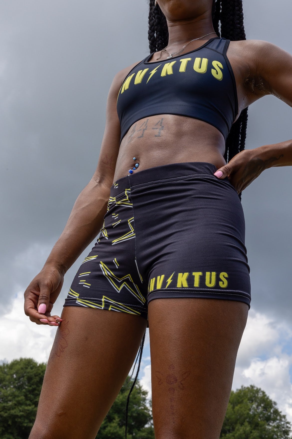 WOMEN’S BOLT SHORTS